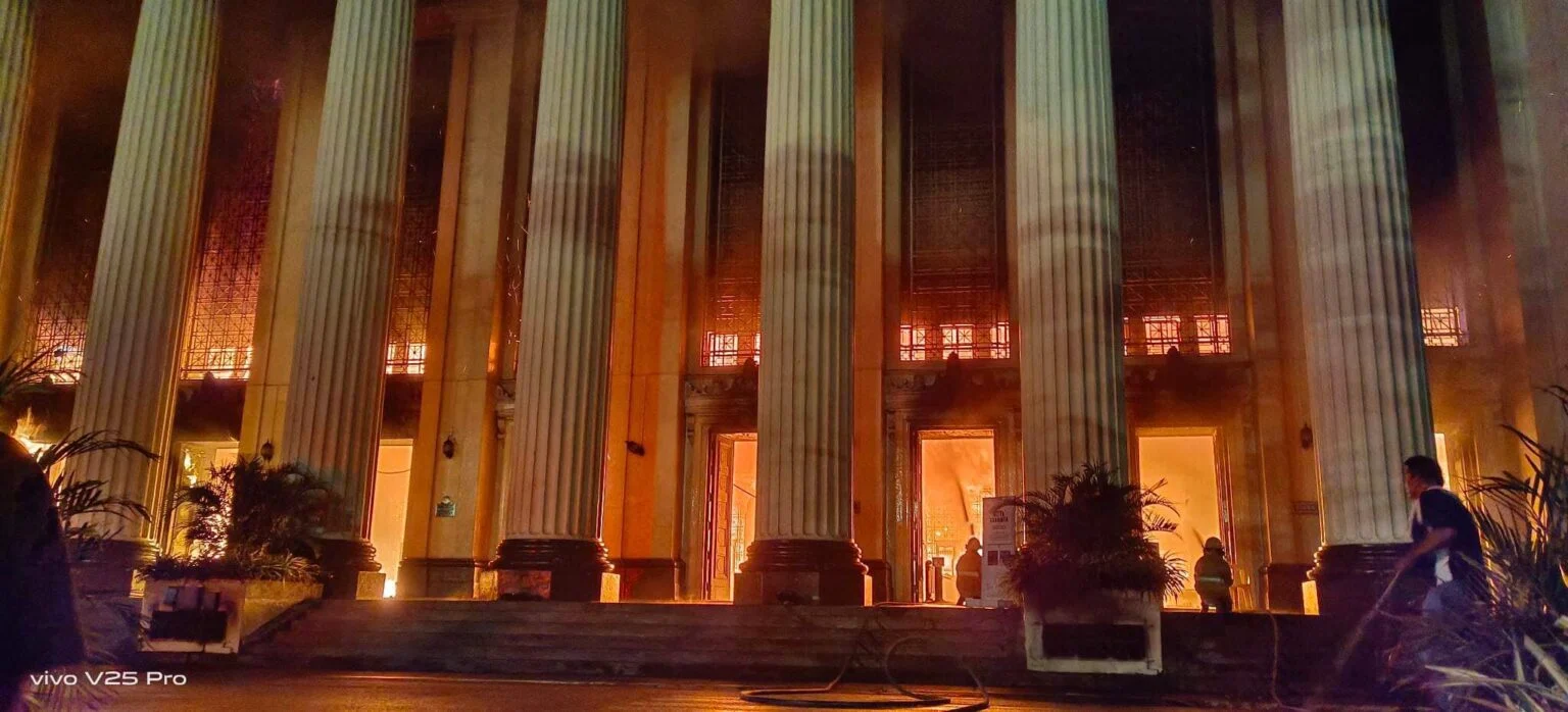 Fire-at-Manila-Post-Office-1536x698