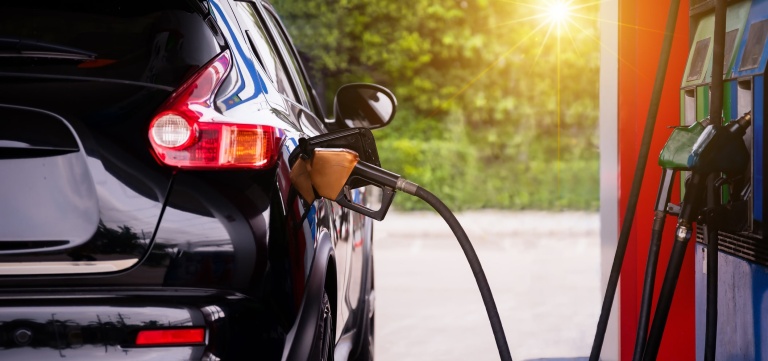 118474-pumping-gasoline-fuel-in-car_1552411413