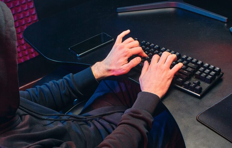 Crypto-Scam-2048x1309