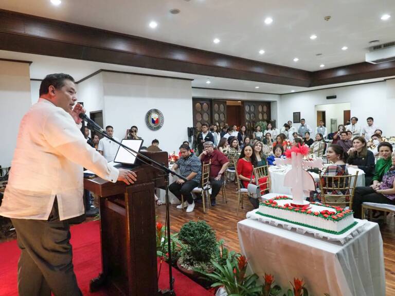 IMG-d7410e4098b56f8d309f76baf6fbd173-V