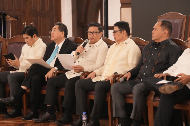 IMG-de010facc246e856177836dc6d228e54-V