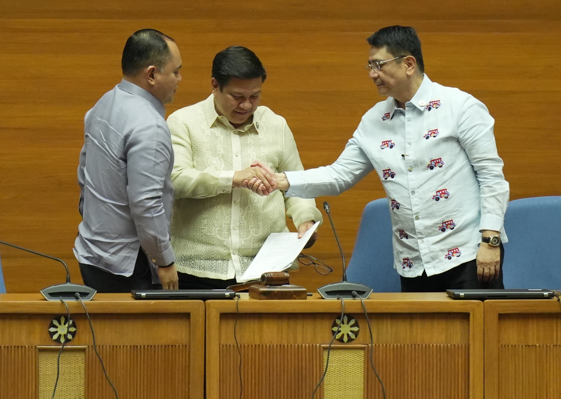 IMG-b24f99173f3dad07b86dd4f5fe793a44-V