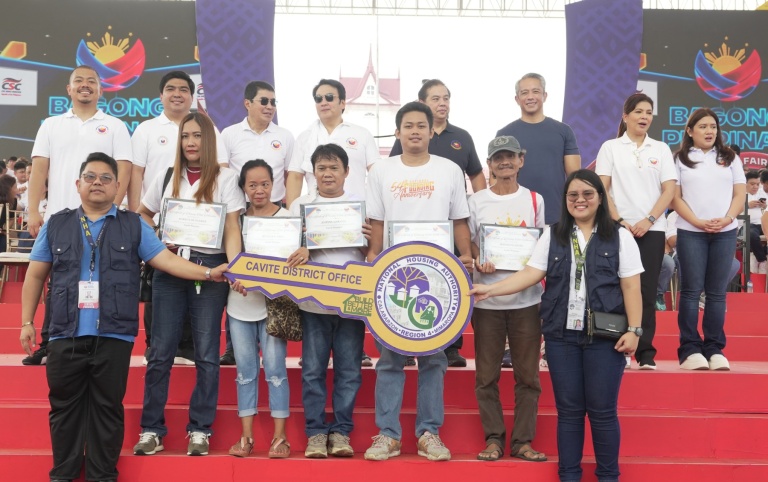 IMG-b6441cd3ca74a3ab6b94bb703f9aa840-V