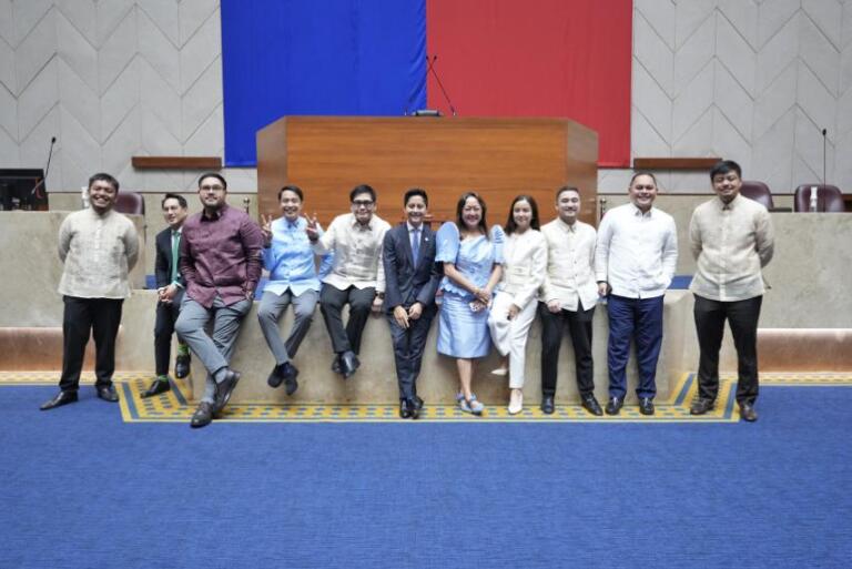 IMG-a575fe10ed7b75fca27d116952cdeb64-V