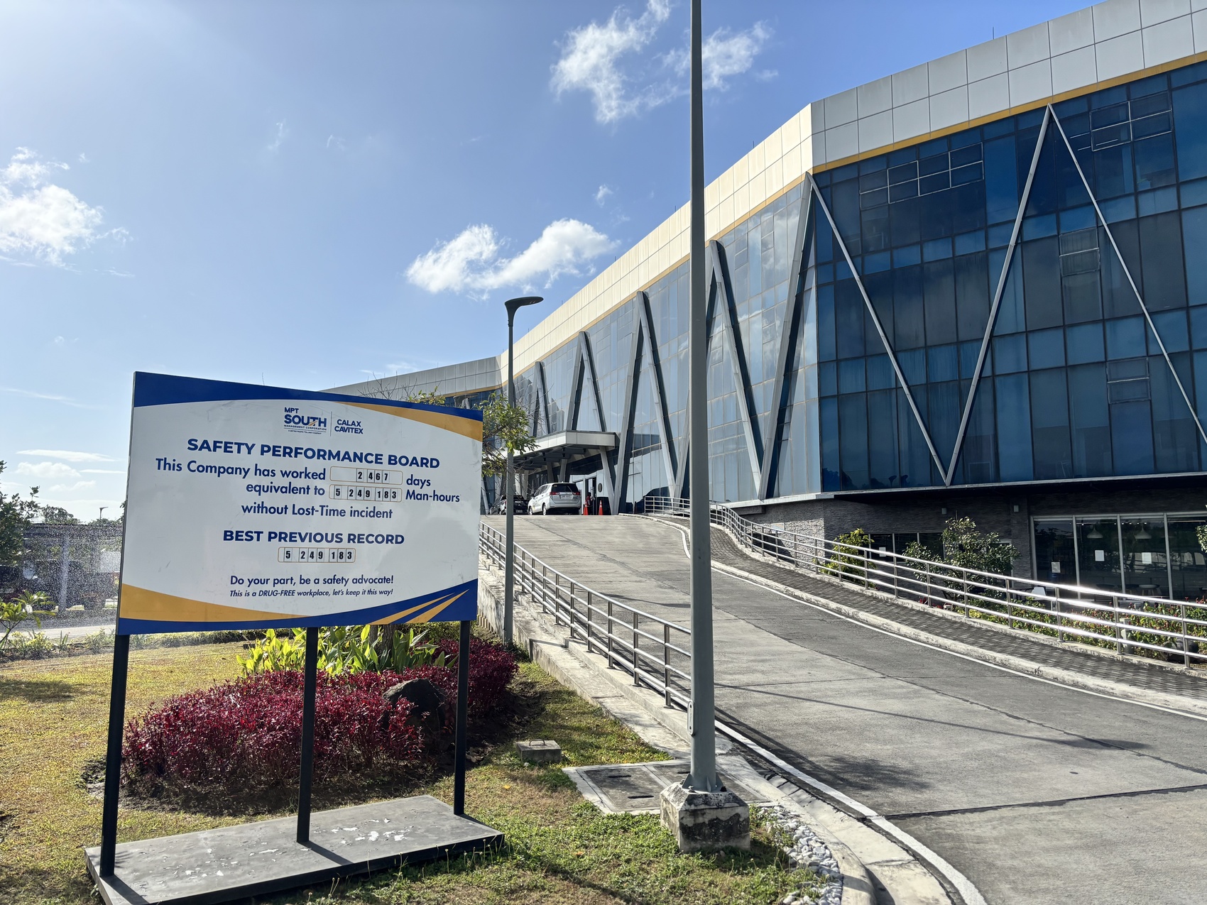 Image_5 million safe man hours performance board at MPT South Hub